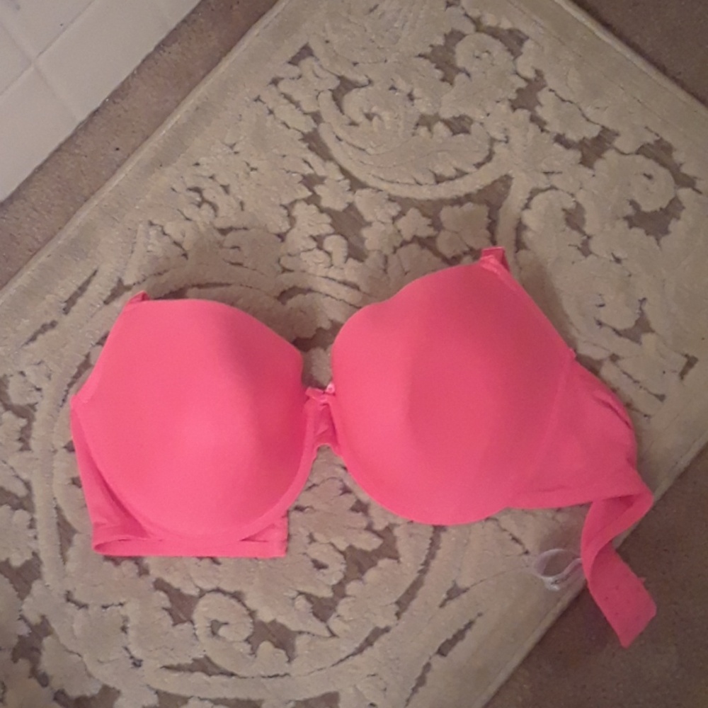 Love Affair Bra size 40DD nwot